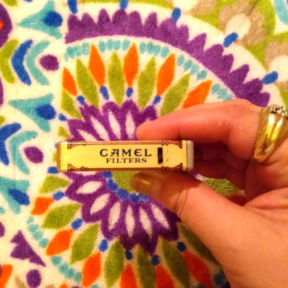 Antique Camel Lighter (nonworking) - Picture 3 of 11